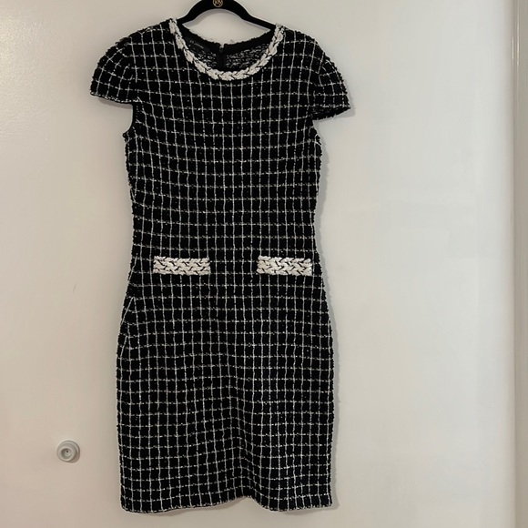 St. John Dresses & Skirts - ST. JOHN dress